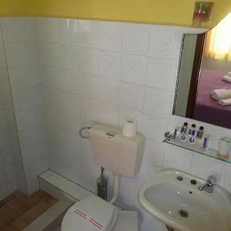 Hotel White Rose Olympiakí Aktí