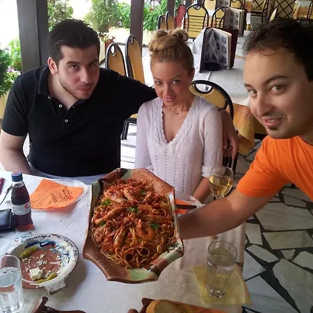 Hotel White Rose Olympiakí Aktí