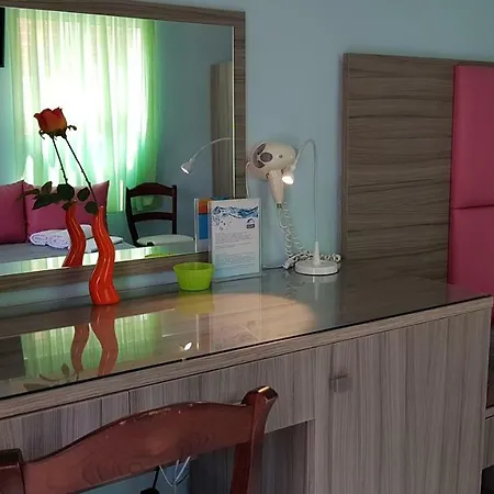 White Rose Hotel Olympiakí Aktí