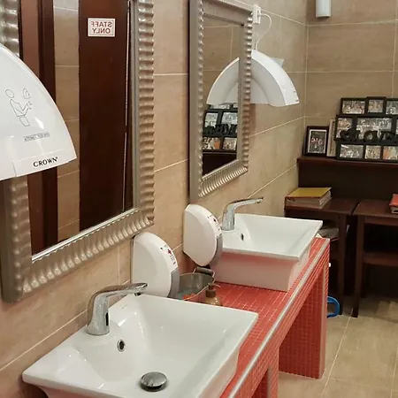 White Rose Hotel