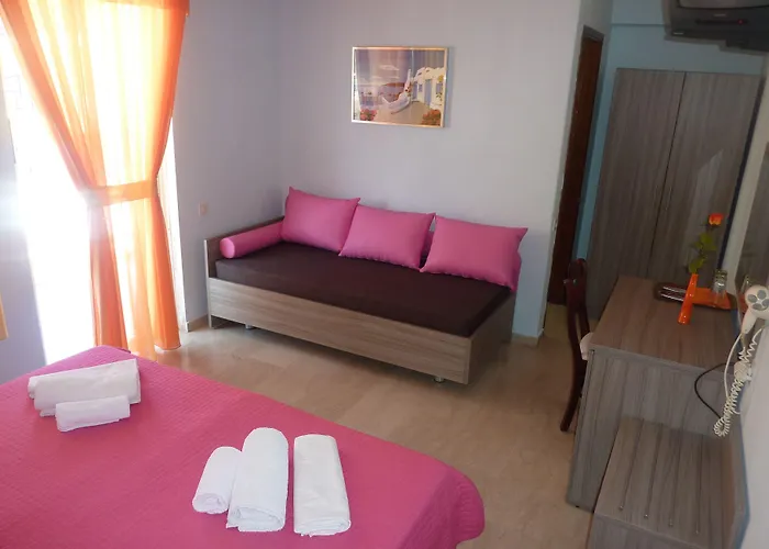 White Rose * Olympiakí Aktí