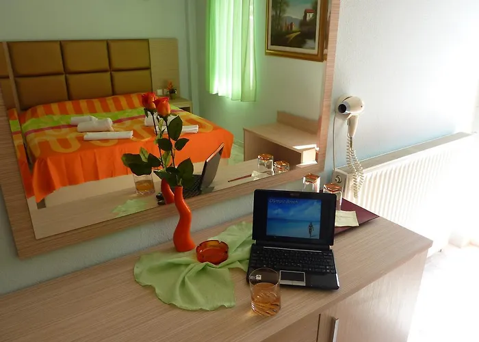 Hotel White Rose Olympiakí Aktí