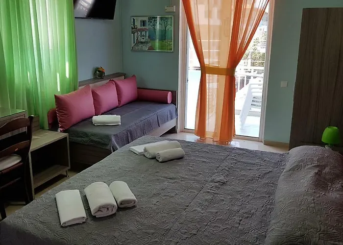 Hotel White Rose Olympiakí Aktí