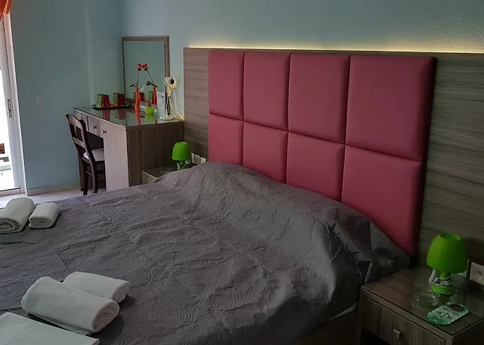 White Rose * Olympiakí Aktí