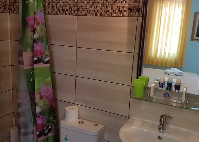 Hotel White Rose Olympiakí Aktí