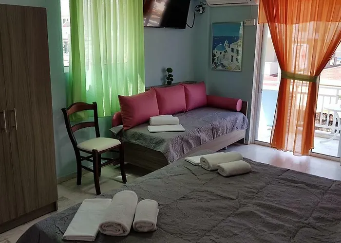 White Rose * Olympiakí Aktí