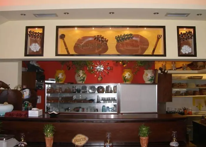 White Rose * Olympiakí Aktí