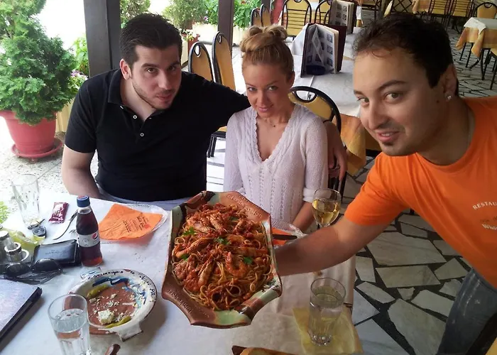 Hotel White Rose Olympiakí Aktí