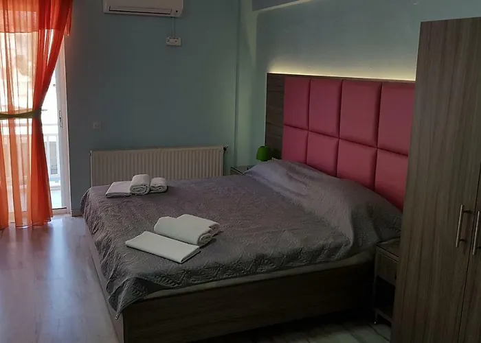 White Rose Olympiakí Aktí